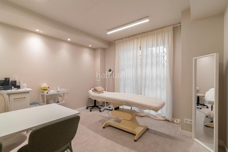 Foto d5a007a3-e12b-4b1e-9e68-6fb5096e4af5. Local commercial dans Barri de les Corts Barcelona