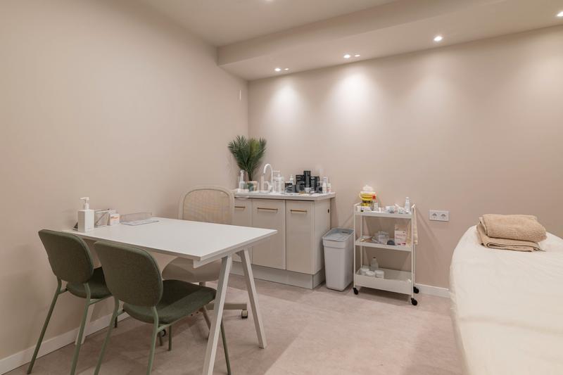 Foto d890a81c-e487-40f0-af47-c27b8c2e98a4. Local commercial dans Barri de les Corts Barcelona