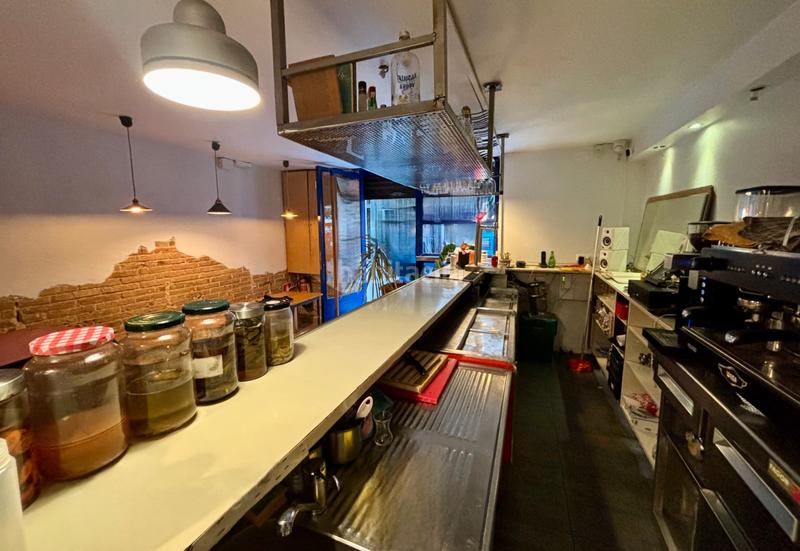 Foto 42a0db0d-2eaa-4496-b5fc-be60825a6439. Trapasso locale commerciale con riscaldamento in El Camp d´en Grassot i Gràcia Nova Barcelona