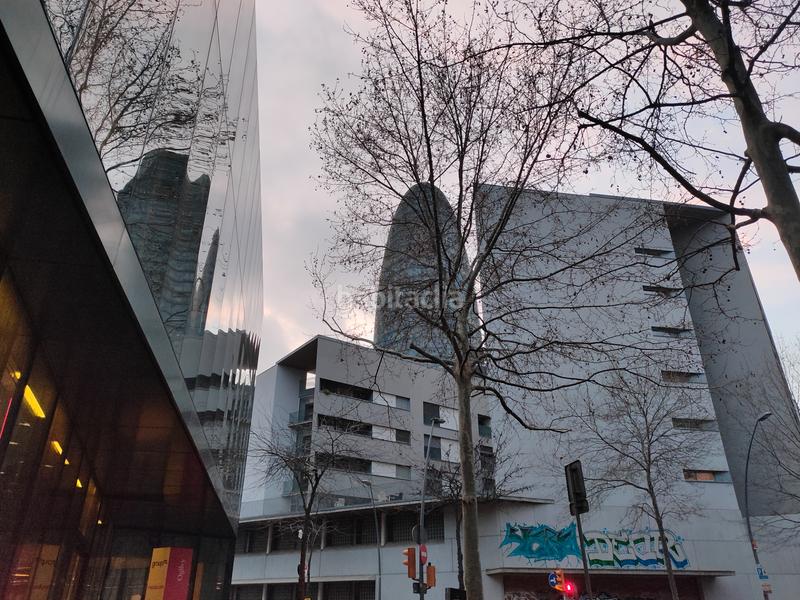 Foto f7290ec9-9918-4c1d-9d3e-ce720179b786. Traspàs local comercial amb calefacció a Poblenou Barcelona