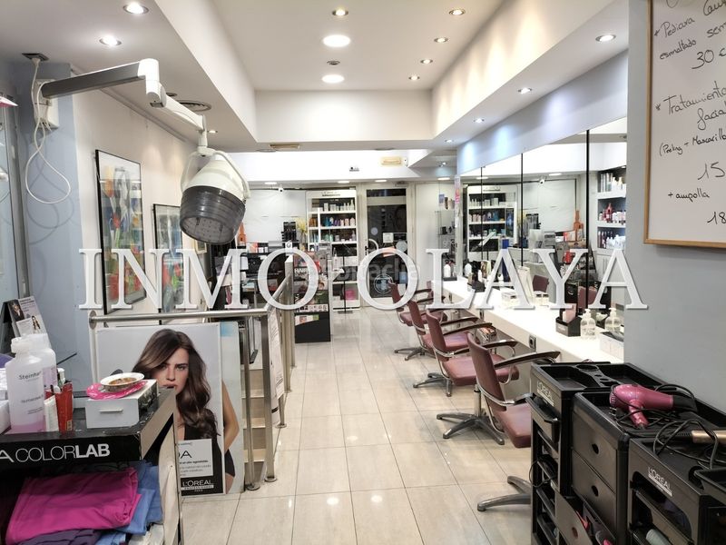 Foto f82a5e19-d9f0-48a8-98e0-932bd94150b4. Local comercial a Dreta de l´Eixample Barcelona
