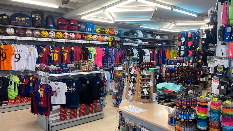 Foto 46f0ea0c-f611-4e40-bb7b-8c3d324604a9. Traspàs local comercial amb calefacció a Els Pins Blanes