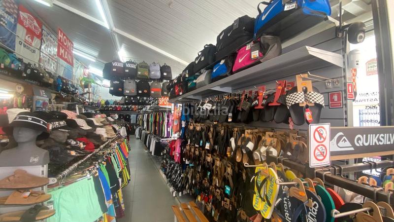 Foto 5d08b59e-ce36-4dea-8252-d928999d38e8. Traspàs local comercial amb calefacció a Els Pins Blanes