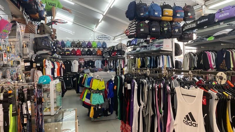Foto ed3dfa5d-04b1-4a2b-9d21-de80ff30e413. Lloguer local comercial amb calefacció a Els Pins Blanes