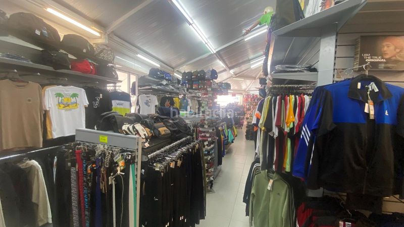 Foto f2d8814a-32b4-41e7-9f75-3622f46980e1. Lloguer local comercial amb calefacció a Els Pins Blanes