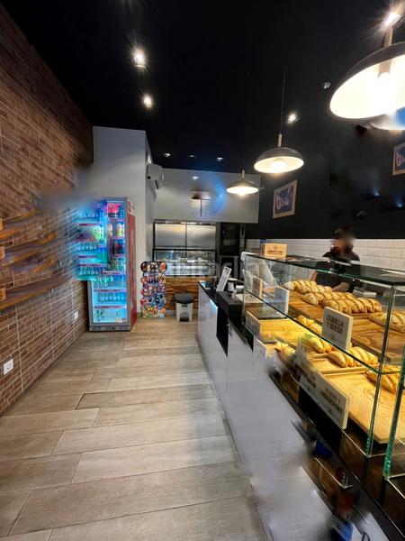 Foto 9def1857-7f3c-40bf-a06c-bbf807641081. Traspàs local comercial a St. Pere - Sta. Caterina - El Born Barcelona