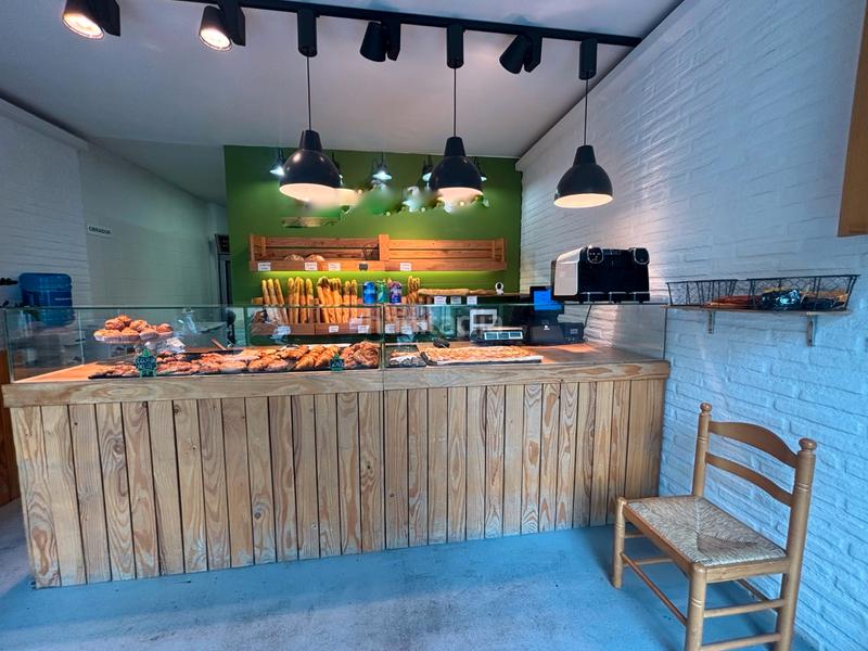 Foto c2d426aa-4318-4aac-92f9-4bc1e24a5a74. Pas-de-porte local commercial avec chauffage dans Carmel Barcelona