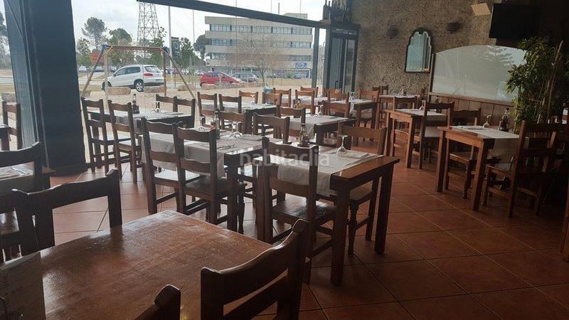 Foto c3d539a6-9f99-44f0-a3c8-dc0b64b677ca. Traspaso local comercial traspaso bar restaurante situado en polígono en Terrassa