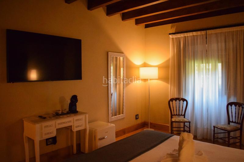 Foto 6e2e61bf-7740-4e54-b509-b438ae0af268. Edifici a Cartes