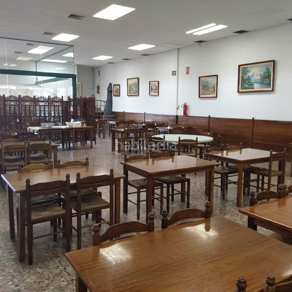 Foto bafef9a8-f48e-4055-86bf-c6e463f0abc8. Locale commerciale con riscaldamento in Zona Industrial Rubí