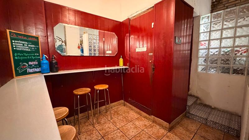 Foto 4744888d-d486-4d0d-84a5-8550fe9a1c3e. Pas-de-porte local commercial avec chauffage dans Sants Barcelona