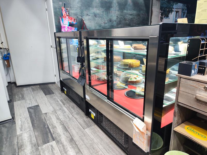 Foto dee1ca73-5f11-476f-aad3-e6ed2748000b. Pas-de-porte local commercial avec chauffage dans El Camp de l´Arpa del Clot Barcelona