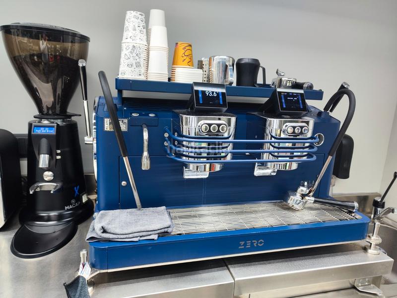 Foto 1071a6c1-ccc7-400d-8324-8adb69515205. Transfer business premise with heating in El Camp de l´Arpa del Clot Barcelona