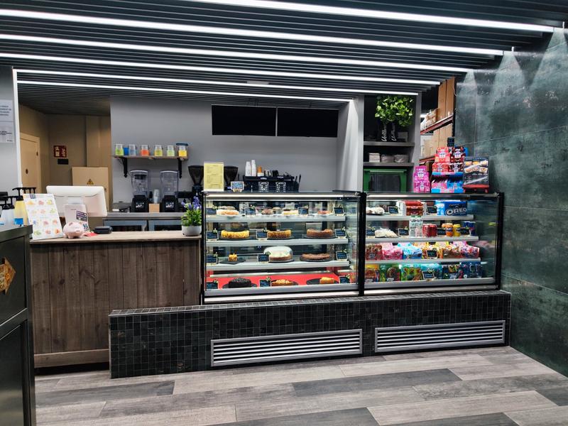 Foto ddd08eff-7fa0-4183-ae6b-96cc87a9fabc. Transfer business premise with heating in El Camp de l´Arpa del Clot Barcelona