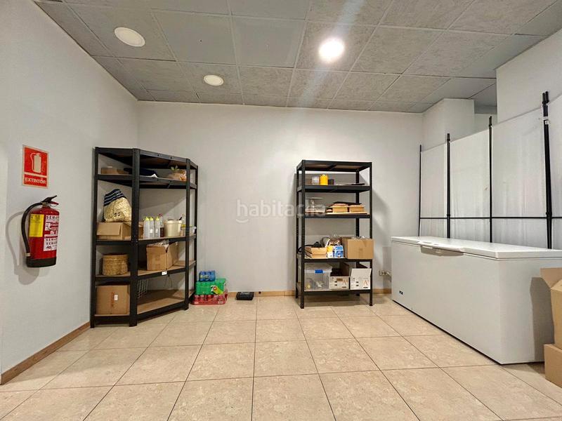 Foto 32216fd3-7ae7-4ced-9edf-69e0e2b73bfa. Traspàs local comercial amb calefacció a La Nova Esquerra de l´Eixample Barcelona