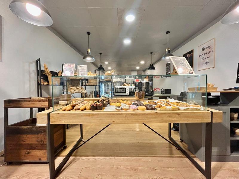 Foto c619f230-29e4-463c-a8c2-fb394292c634. Traspàs local comercial amb calefacció a La Nova Esquerra de l´Eixample Barcelona