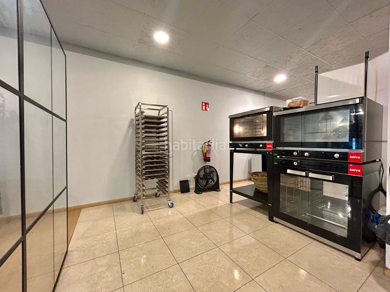 Foto 6acd5129-94a0-4148-bf17-5a9589d245f1. Traspaso local comercial traspaso panadería con obrador en Barcelona