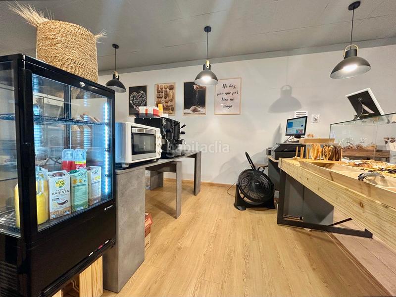 Foto 738a97b8-256a-4dd3-ab73-abca35b8b0d0. Traspaso local comercial traspaso panadería con obrador en Barcelona
