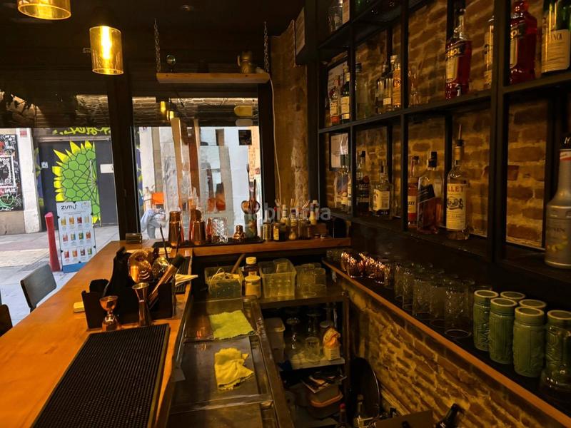 Foto c055f1f2-1b41-4234-8461-0fc8202e2232. Traspaso local comercial traspaso bar c1 gótico, en Barcelona