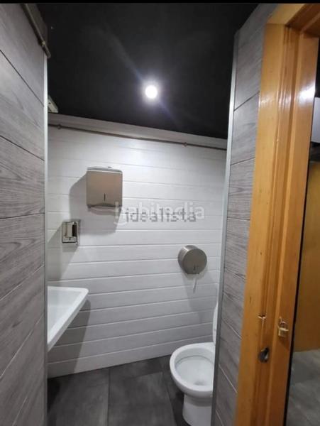 Foto 730d83a3-2961-40c0-bc8c-e07daff51fc2. Pas-de-porte local commercial avec chauffage dans Sants-Badal Barcelona