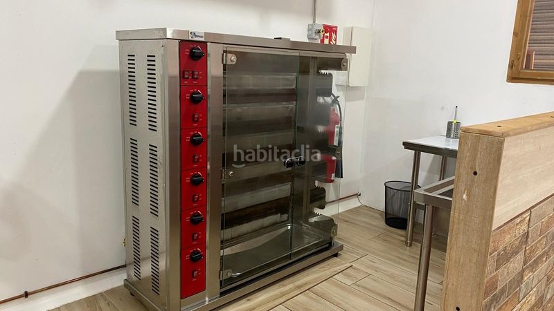 Foto 974ca1ea-4d27-4575-b780-72a30d6b0826. Traspaso local comercial traspaso de rostiseria take away en Malgrat de Mar