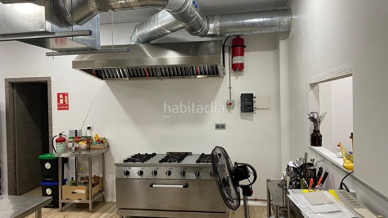 Foto afc9618c-95fe-406e-90be-291c75f58794. Traspaso local comercial traspaso de rostiseria take away en Malgrat de Mar