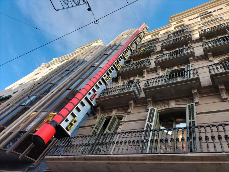 Foto ee335625-4aea-4b2f-b206-24db8117975a. Traspàs local comercial amb calefacció a Gòtic Barcelona