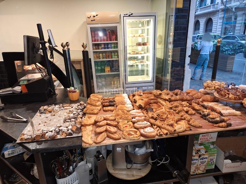 Foto 4f428f4a-7e77-4808-8443-f8312bcba1f0. Transfer business premise with heating in El Camp d´en Grassot i Gràcia Nova Barcelona