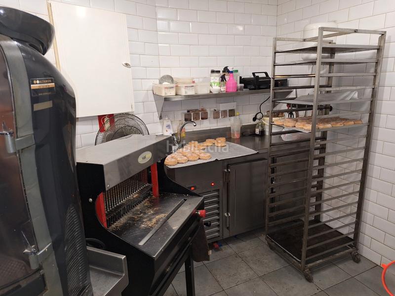 Foto 3ab73463-9b9a-4d6f-b14d-c07a7d6e24ae. Umzug geschäftsraum mit heizung in El Camp d´en Grassot i Gràcia Nova Barcelona