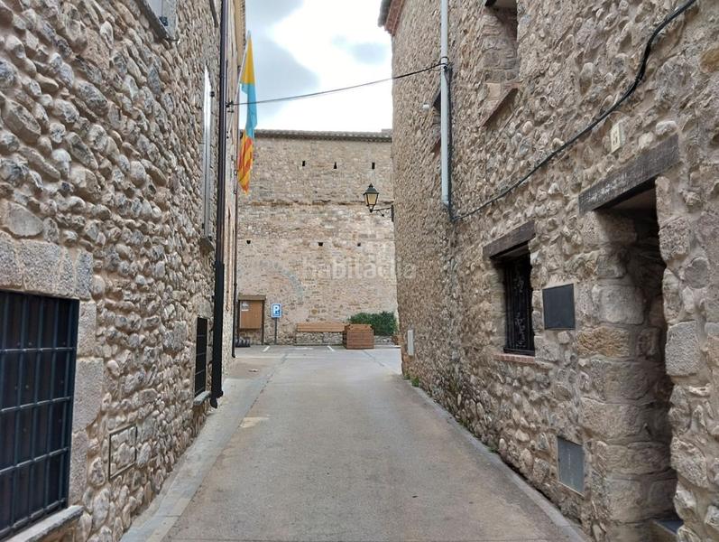 Foto f7a9e78e-2494-4380-8641-bd5da27111bd. Trapasso locale commerciale con riscaldamento in Albanyà