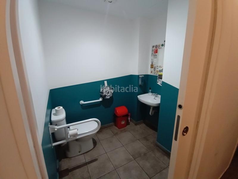 Foto a6dec396-d21a-4ad4-8cce-4f6f428ed6be. Transfer business premise with heating in Horta Barcelona