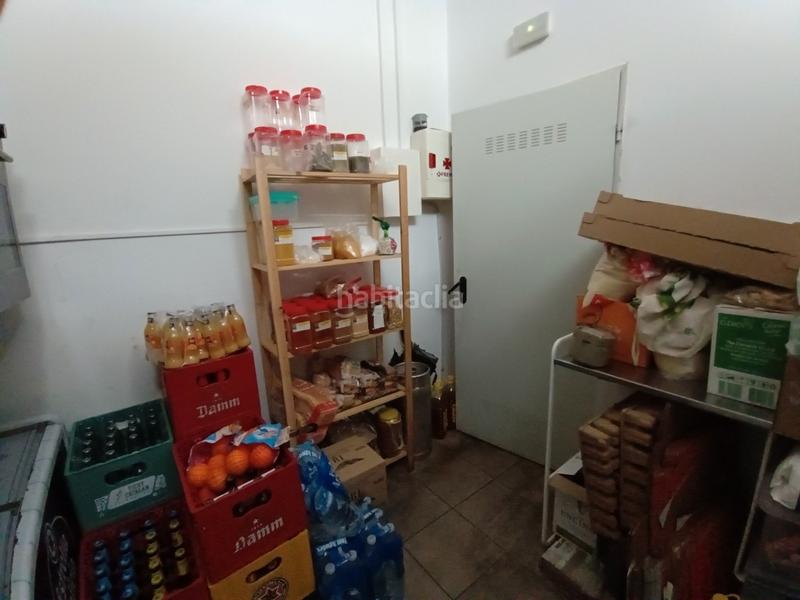 Foto f5cb4539-5ffc-4be0-ab4d-7d61582c2ee8. Trapasso locale commerciale con riscaldamento in Horta Barcelona