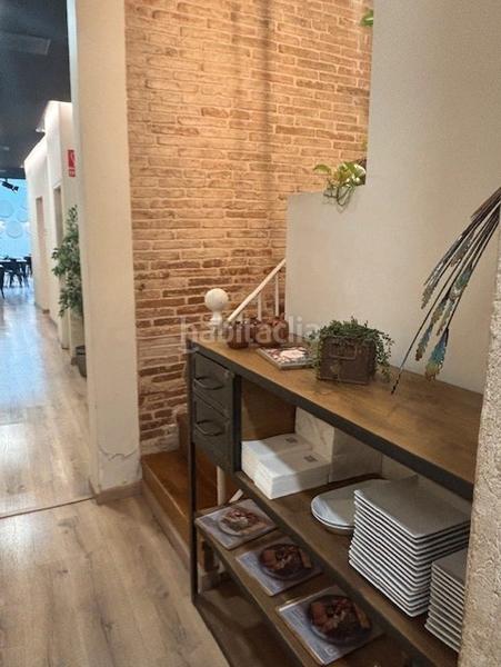 Foto 8d78b50c-f520-4472-b475-f97ba957f3a6. Pas-de-porte local commercial avec chauffage dans Barri del Centre Terrassa