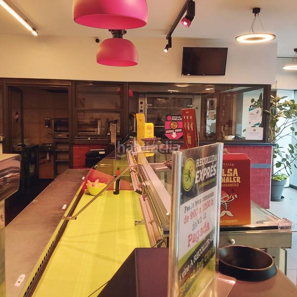 Foto 374296a6-227c-4cbc-9303-a851734a3d95. Traspaso local comercial traspaso take away en Can Llong Sabadell