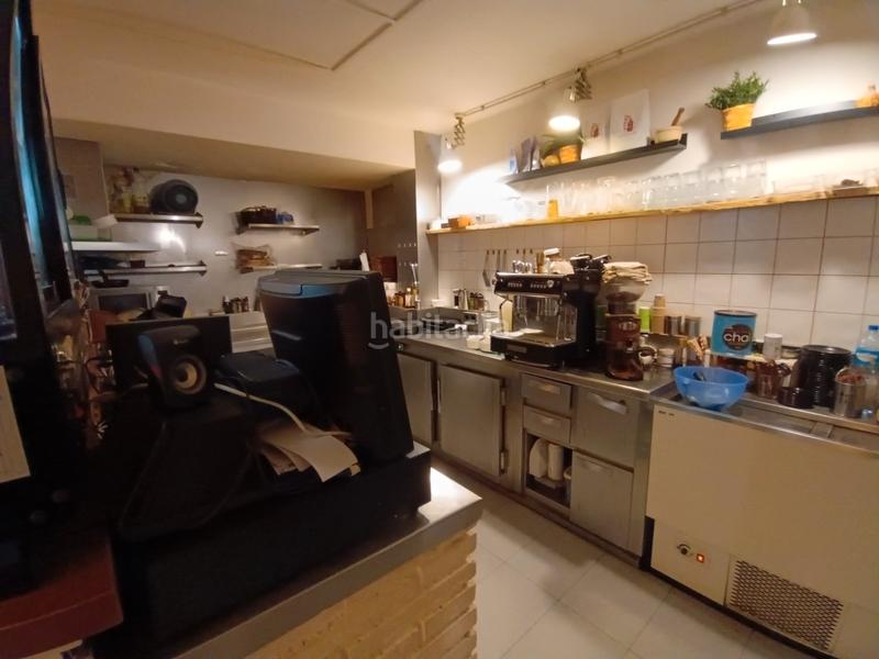 Foto 7448d32d-a83c-43bb-92f6-0fefdf675f32. Transfer business premise with heating in Barri de les Corts Barcelona