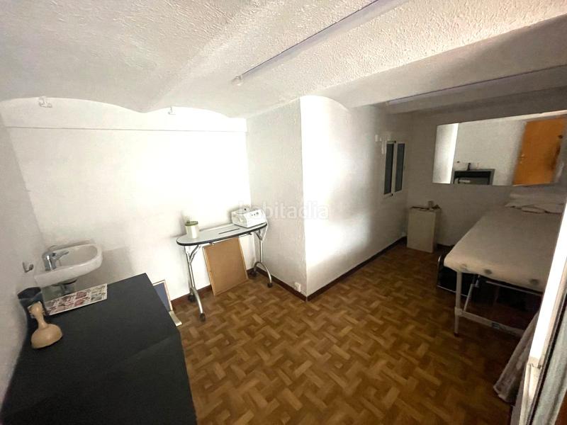 Foto acdb2d41-b622-474a-b41d-32cfa46a4542. Traspàs local comercial amb calefacció a Sant Antoni Barcelona