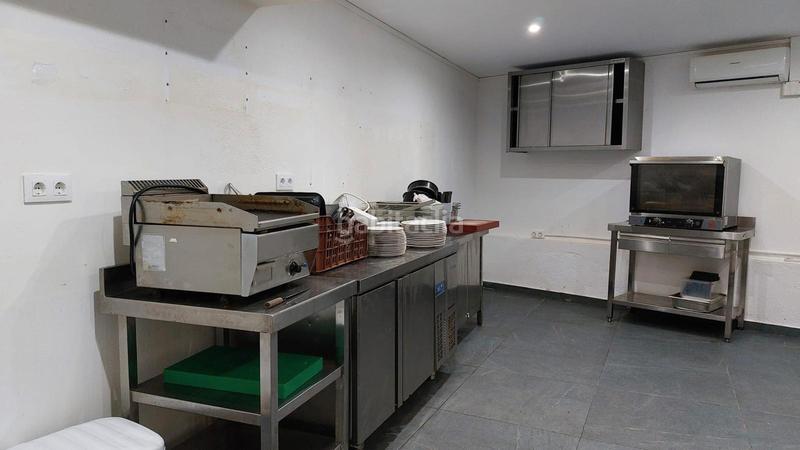 Foto a979c4a3-581d-4be7-87fc-325a65a6a3c2. Traspàs local comercial amb calefacció a La Nova Esquerra de l´Eixample Barcelona