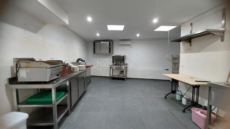 Foto b01553b4-785c-4958-9269-f354627ef3e1. Traspàs local comercial amb calefacció a La Nova Esquerra de l´Eixample Barcelona