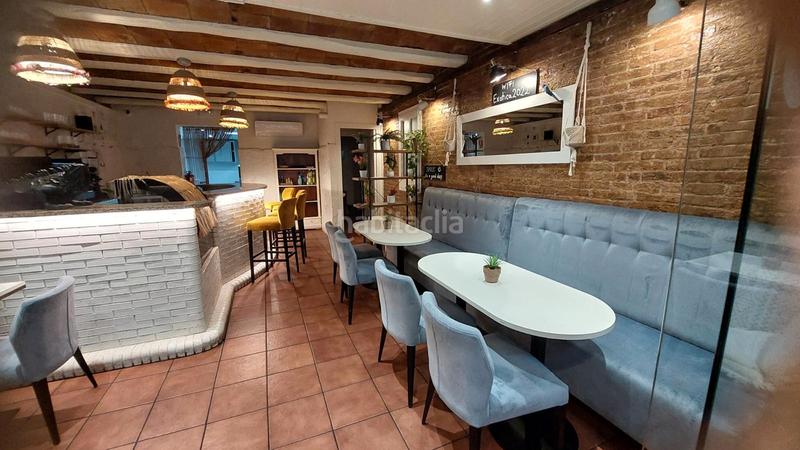Foto fd64ca35-f613-4b65-8324-8f0f8f1cef1e. Traspàs local comercial amb calefacció a La Nova Esquerra de l´Eixample Barcelona