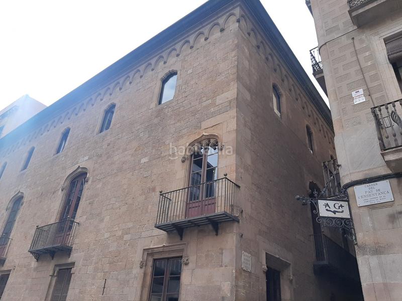 Foto 1a88691c-2965-4b86-88ad-d862dc7f11a4. Transfer business premise with heating in Raval Barcelona
