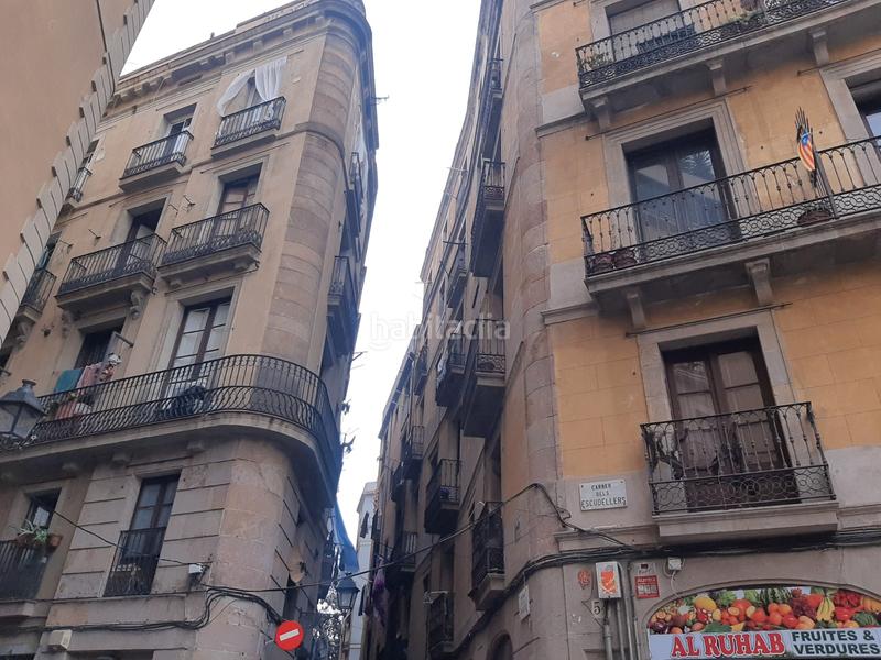 Foto 2384b695-c3cc-4b02-8df9-d0cf10449128. Transfer business premise with heating in Raval Barcelona