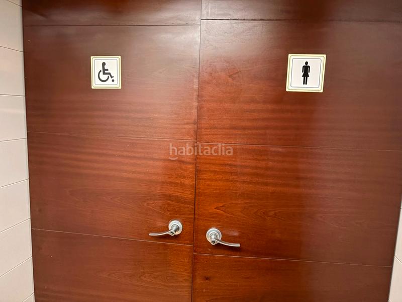 Foto 3124ae79-fa7d-40e9-a811-d15534161559. Traspàs local comercial amb calefacció a Centre Sant Boi de Llobregat