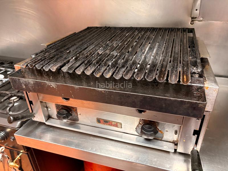 Foto bd02f1bd-b863-4b68-acc2-708d601d0e7b. Traspàs local comercial amb calefacció a Centre Sant Boi de Llobregat