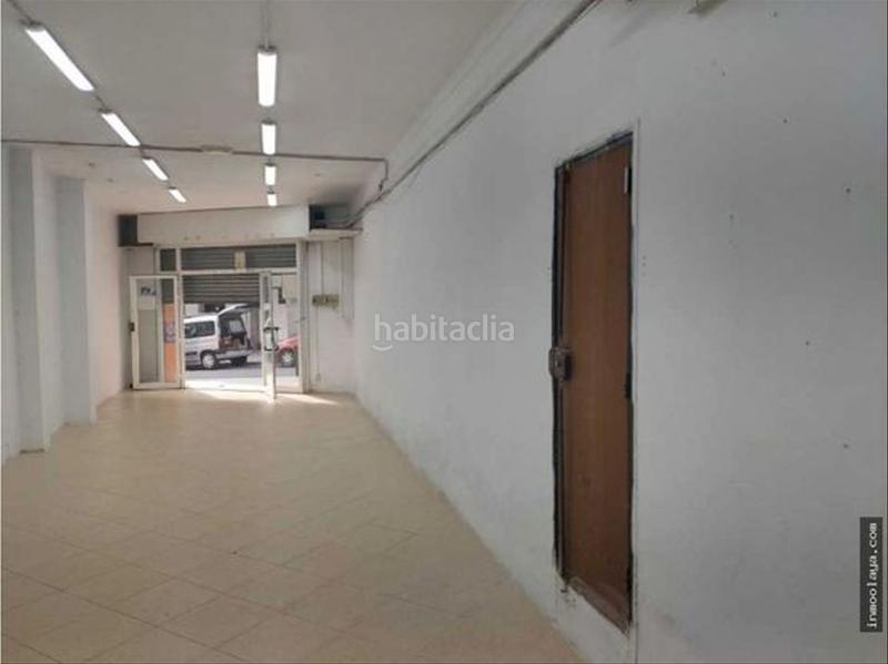 Foto 7456fe6d-efd5-4d2d-b196-62a0514f61e3. Local comercial venta de local en la salud en Centre Badalona