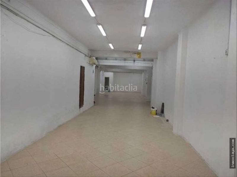 Foto 8dca755d-c801-4a16-bd6b-186f435b2183. Local comercial venta de local en la salud en Centre Badalona