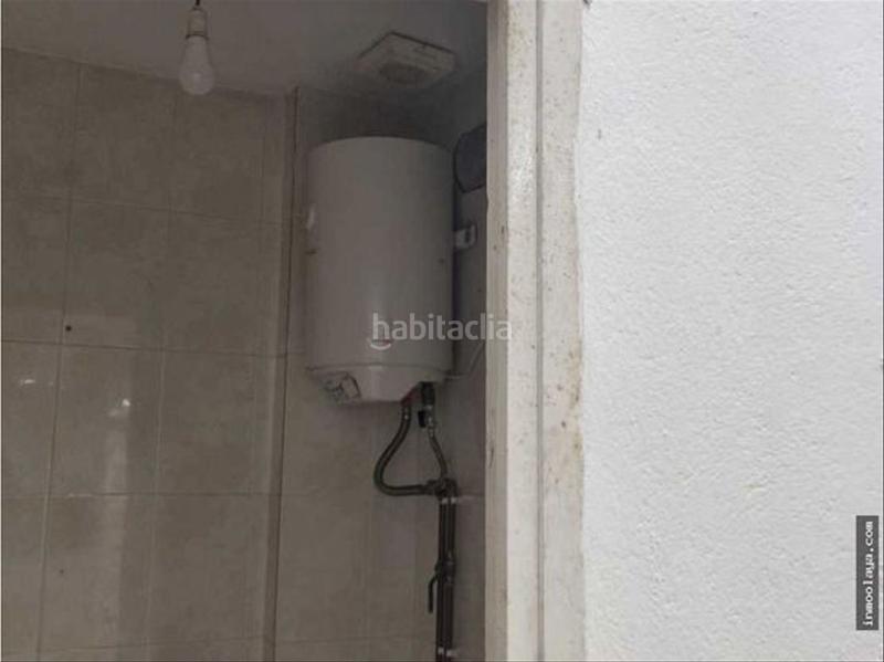 Foto acfdf6f8-2e5a-4293-bd02-41a133dbb2ed. Local comercial venta de local en la salud en Centre Badalona
