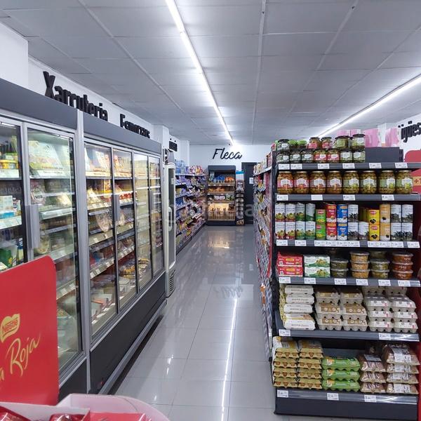 Foto 5dd55cf4-5fc8-4b73-8a21-a097fef6336d. Traspaso local comercial traspaso supermercado en Sabadell