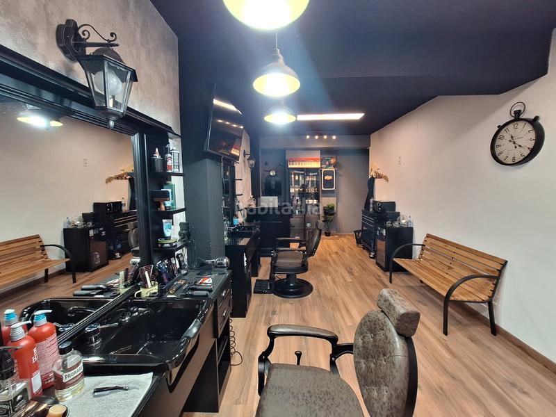 Foto 74647760-902a-4fad-af7c-b75b458c91b7. Pas-de-porte local commercial avec chauffage dans Barri de les Corts Barcelona