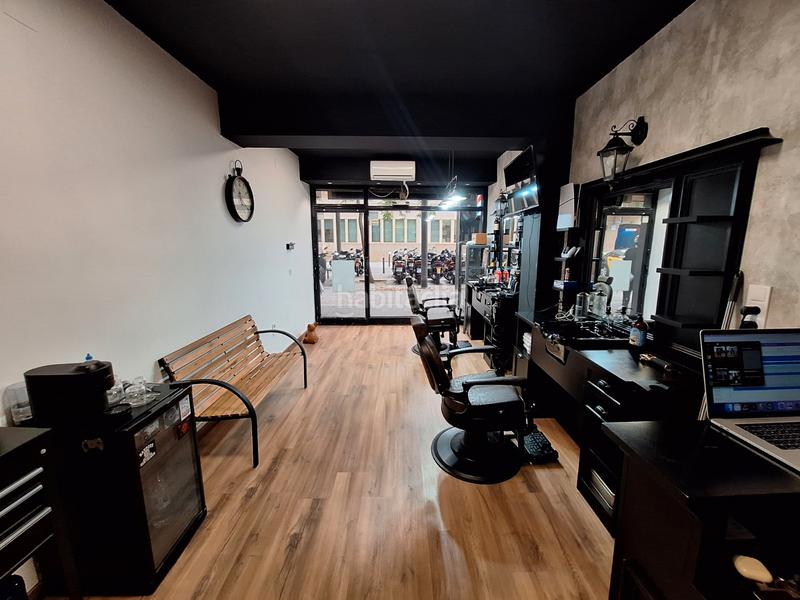 Foto f25037c6-c197-44bd-a72e-4dbb161468e4. Pas-de-porte local commercial avec chauffage dans Barri de les Corts Barcelona