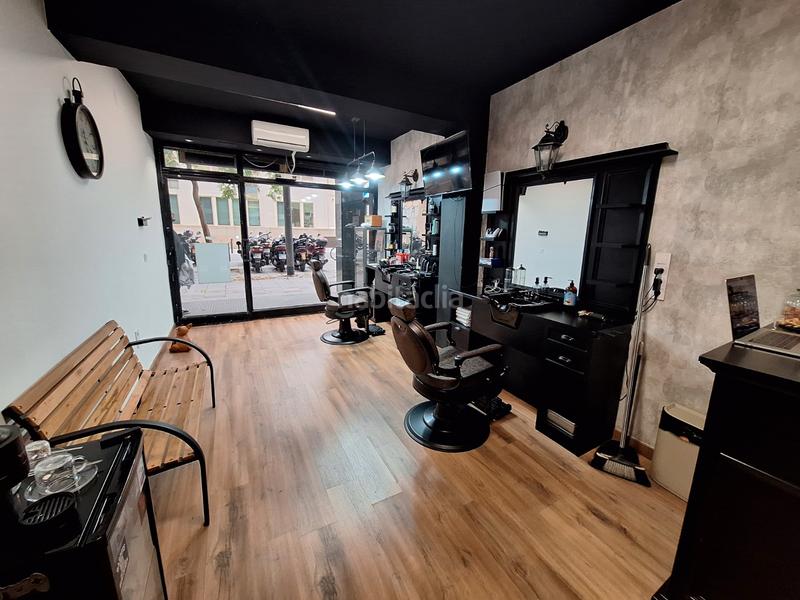 Foto 47d53c10-64ea-40bd-ad52-bc069375c3b4. Trapasso locale commerciale con riscaldamento in Barri de les Corts Barcelona